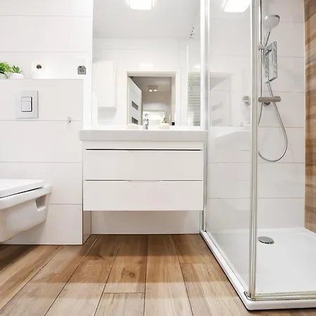 Nadmorskie Tarasy Navigator Baseny Sauny Parking W Cenie * Kolberg